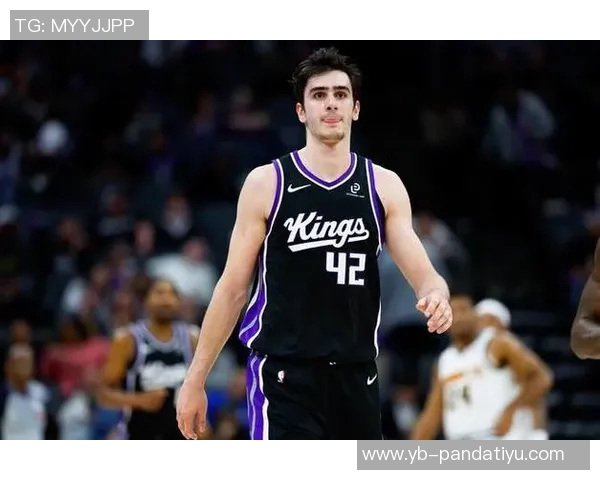 雷诺全能表现助力球队克尼佩尔三分如雨弗拉格哈珀共同发力争胜